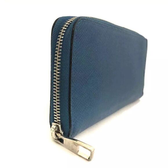 Louis Vuitton Taiga Vertical Leather Zippy Around Long Wallet/4AE0519 - Picture 5 of 8